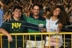 Foto de la galería: A pedido de la gente, revivimos más momentos de las inolvidables noches del Festival de la Música del Litoral