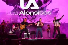 Foto de la galería: A pedido de la gente, revivimos más momentos de las inolvidables noches del Festival de la Música del Litoral