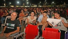 Foto de la galería: A pedido de la gente, revivimos más momentos de las inolvidables noches del Festival de la Música del Litoral