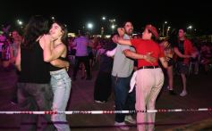 Foto de la galería: A pedido de la gente, revivimos más momentos de las inolvidables noches del Festival de la Música del Litoral