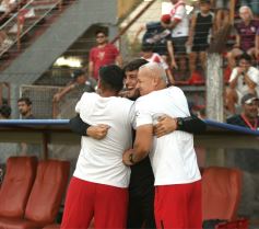Foto de la galería: Guaraní Antonio Franco ya se prepara para recibir a Defensores de Vilelas 