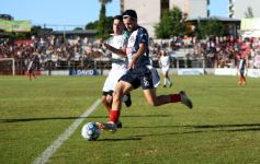 Foto de la galería: Guaraní Antonio Franco ya se prepara para recibir a Defensores de Vilelas 