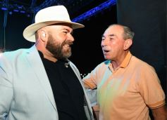 Foto de la galería: Revivimos el recuerdo de la última noche del Festival Nacional de la Música del Litoral en La Cascada