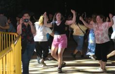 Foto de la galería: Revivimos el recuerdo de la última noche del Festival Nacional de la Música del Litoral en La Cascada