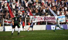 Foto de la galería: Un tropezón, pero con la ilusión intacta: Guaraní Antonio Franco buscará el ascenso en Chaco