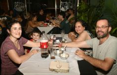 Foto de la galería: La noche de San Valentín en Posadas se disfrutó con mucho amor y en familia