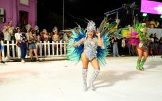 Foto de la galería: San Ignacio vibró al ritmo del Carnaval Provincial con todo el brillo y color de las comparsas