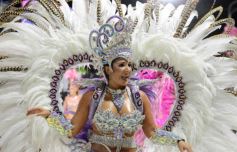 Foto de la galería: San Ignacio vibró al ritmo del Carnaval Provincial con todo el brillo y color de las comparsas