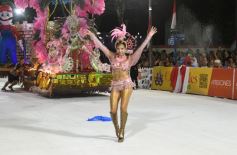 Foto de la galería: San Ignacio vibró al ritmo del Carnaval Provincial con todo el brillo y color de las comparsas