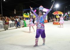 Foto de la galería: San Ignacio vibró al ritmo del Carnaval Provincial con todo el brillo y color de las comparsas