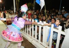 Foto de la galería: San Ignacio vibró al ritmo del Carnaval Provincial con todo el brillo y color de las comparsas