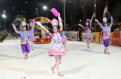 Foto de la galería: San Ignacio vibró al ritmo del Carnaval Provincial con todo el brillo y color de las comparsas