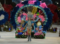 Foto de la galería: San Ignacio vibró al ritmo del Carnaval Provincial con todo el brillo y color de las comparsas