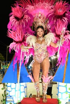 Foto de la galería: San Ignacio vibró al ritmo del Carnaval Provincial con todo el brillo y color de las comparsas