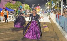 Foto de la galería: San Ignacio vibró al ritmo del Carnaval Provincial con todo el brillo y color de las comparsas