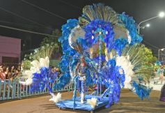 Foto de la galería: San Ignacio vibró al ritmo del Carnaval Provincial con todo el brillo y color de las comparsas