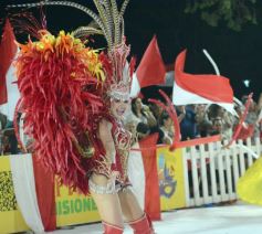 Foto de la galería: Un espectáculo inolvidable se vivió en San Ignacio con las comparsas del Carnaval Provincial
