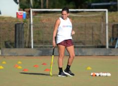Foto de la galería: “Luchi” Von der Heyde compartió su profesionalismo en una clínica de hockey en Centro de Cazadores