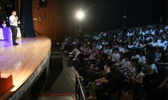 Foto de la galería: Mucha emoción y expectativa en la ceremonia de bienvenida a los ingresantes del Instituto Ruiz de Montoya