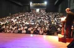 Foto de la galería: Mucha emoción y expectativa en la ceremonia de bienvenida a los ingresantes del Instituto Ruiz de Montoya