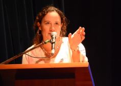 Foto de la galería: Mucha emoción y expectativa en la ceremonia de bienvenida a los ingresantes del Instituto Ruiz de Montoya