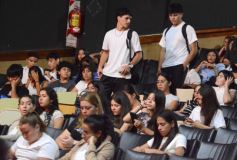 Foto de la galería: Mucha emoción y expectativa en la ceremonia de bienvenida a los ingresantes del Instituto Ruiz de Montoya