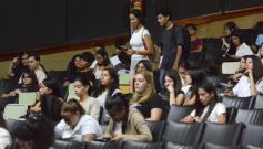 Foto de la galería: Mucha emoción y expectativa en la ceremonia de bienvenida a los ingresantes del Instituto Ruiz de Montoya