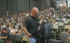 Foto de la galería: Mucha emoción y expectativa en la ceremonia de bienvenida a los ingresantes del Instituto Ruiz de Montoya