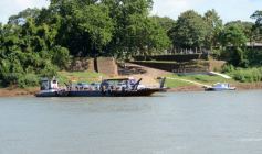 Foto de la galería: Postales de la costa del río Uruguay y de misioneros que viajan a Brasil buscando posibilidades de trabajo