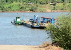 Foto de la galería: Postales de la costa del río Uruguay y de misioneros que viajan a Brasil buscando posibilidades de trabajo