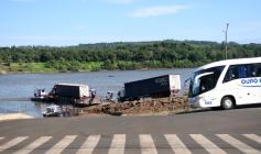 Foto de la galería: Postales de la costa del río Uruguay y de misioneros que viajan a Brasil buscando posibilidades de trabajo