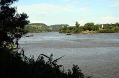 Foto de la galería: Postales de la costa del río Uruguay y de misioneros que viajan a Brasil buscando posibilidades de trabajo