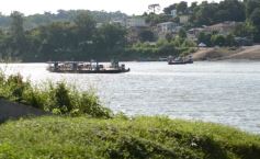 Foto de la galería: Postales de la costa del río Uruguay y de misioneros que viajan a Brasil buscando posibilidades de trabajo