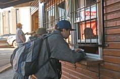 Foto de la galería: Postales de la costa del río Uruguay y de misioneros que viajan a Brasil buscando posibilidades de trabajo