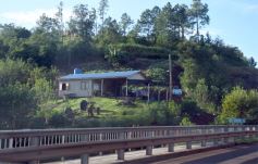 Foto de la galería: Postales de la costa del río Uruguay y de misioneros que viajan a Brasil buscando posibilidades de trabajo