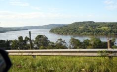 Foto de la galería: Postales de la costa del río Uruguay y de misioneros que viajan a Brasil buscando posibilidades de trabajo