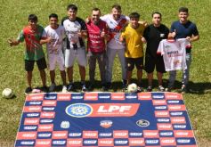 Foto de la galería: Presentación oficial de la Súper Liga del fútbol posadeño con los 12 equipos que ya palpitan el inicio 