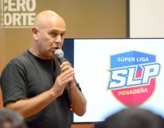 Foto de la galería: Presentación oficial de la Súper Liga del fútbol posadeño con los 12 equipos que ya palpitan el inicio 