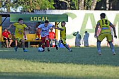 Foto de la galería: En el inicio de la Super Liga Huracán comenzó con el pie derecho y se impuso 1-0 ante Crucero