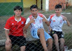 Foto de la galería: En el inicio de la Super Liga Huracán comenzó con el pie derecho y se impuso 1-0 ante Crucero