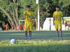 Foto de la galería: En el inicio de la Super Liga Huracán comenzó con el pie derecho y se impuso 1-0 ante Crucero