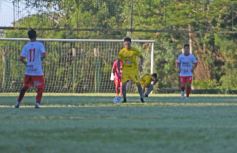 Foto de la galería: En el inicio de la Super Liga Huracán comenzó con el pie derecho y se impuso 1-0 ante Crucero