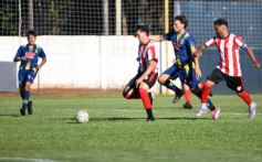 Foto de la galería: Mitre se quedó con el triunfo ante Candelaria en la primera fecha de la Super Liga 