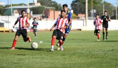 Foto de la galería: Mitre se quedó con el triunfo ante Candelaria en la primera fecha de la Super Liga 