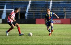 Foto de la galería: Mitre se quedó con el triunfo ante Candelaria en la primera fecha de la Super Liga 