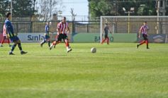Foto de la galería: Mitre se quedó con el triunfo ante Candelaria en la primera fecha de la Super Liga 