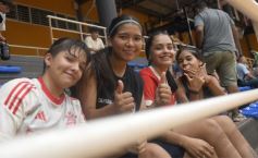 Foto de la galería: El Torneo Apertura 2026 de Futsal Femenino de la Liga Posadeña comenzó con gran entusiasmo en el “Finito” 