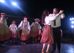 Foto de la galería: El Ballet Folklórico del Parque del Conocimiento cumplió diez años y celebró con "Entrama" 