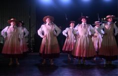 Foto de la galería: El Ballet Folklórico del Parque del Conocimiento cumplió diez años y celebró con "Entrama" 