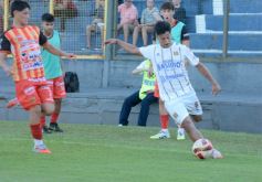 Foto de la galería: Mitre festejó en Rocamora en el partido ante Boca Unidos y el próximo encuentro será en Resistencia